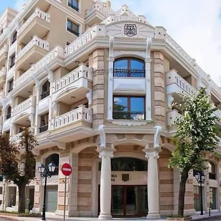 Apartment Yo One - Lux Central Apt With Terrace And Parking